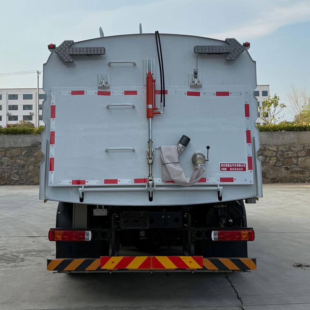 LLL5180TXSBEV 纯电动洗扫车