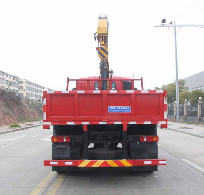 CLT5140JSQFV6 随车起重运输车