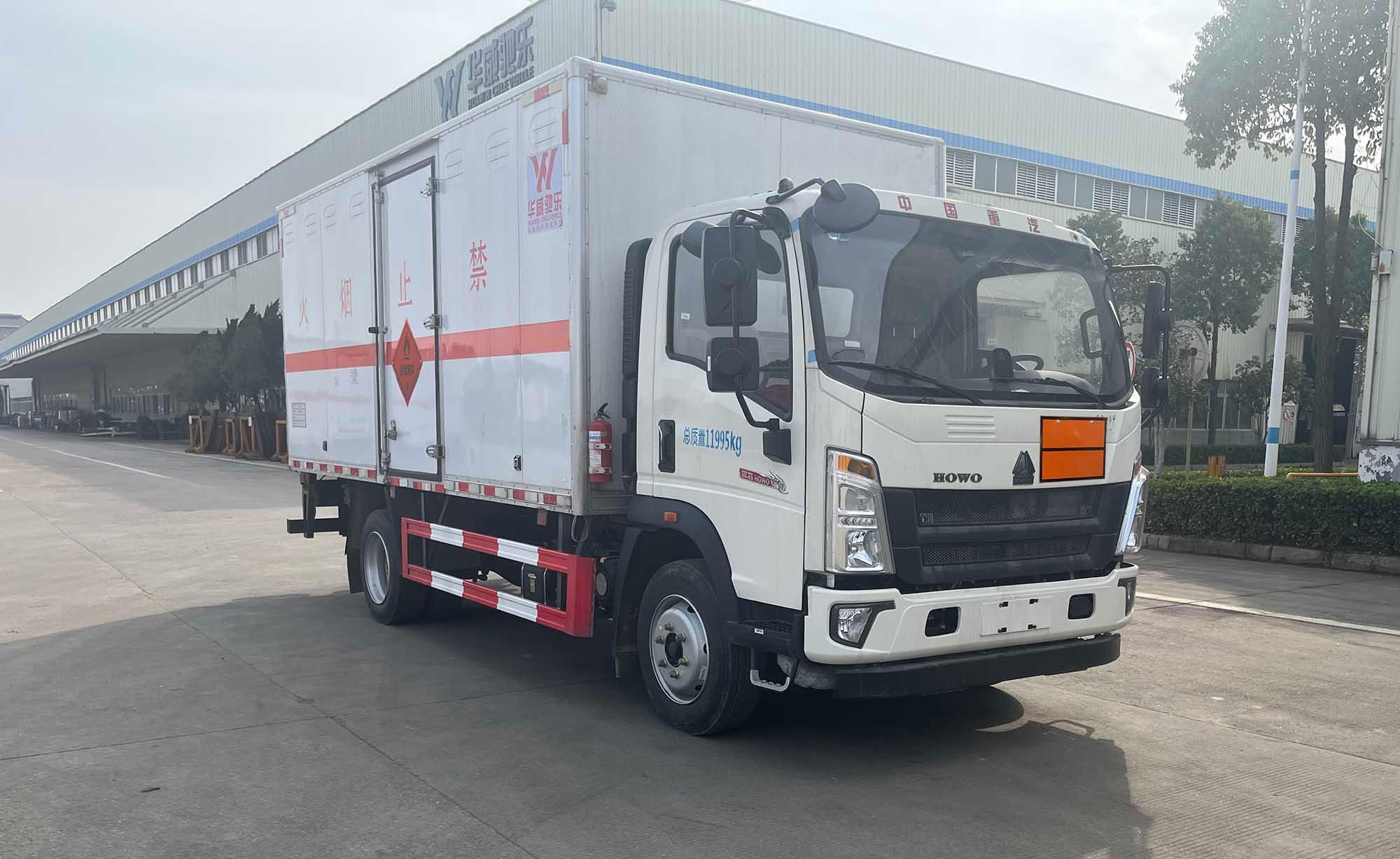 易燃液体厢式运输车