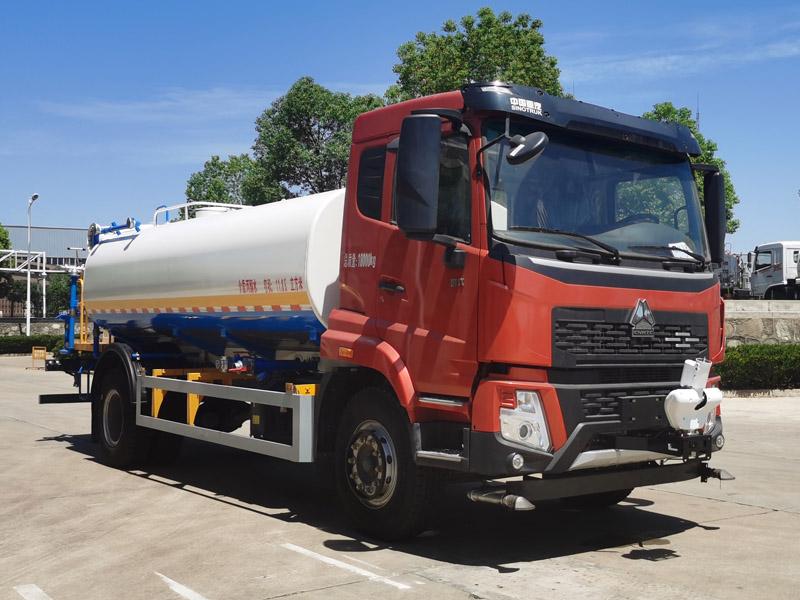 绿化喷洒车