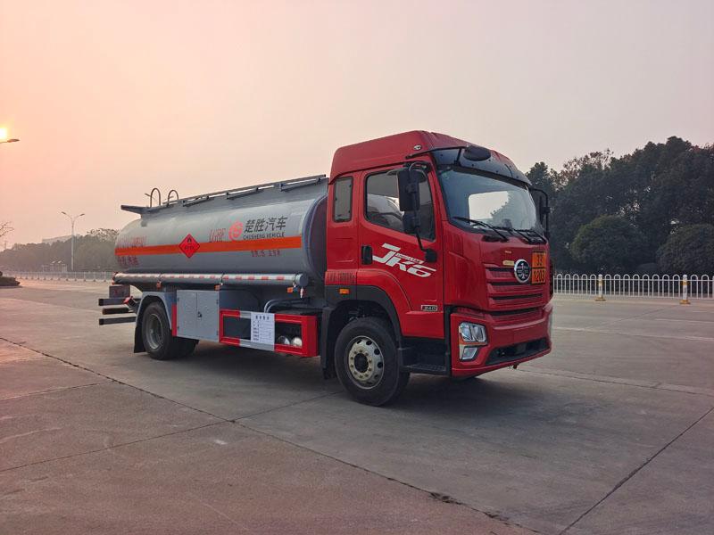 运油车