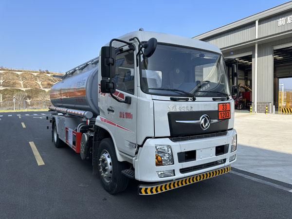 运油车