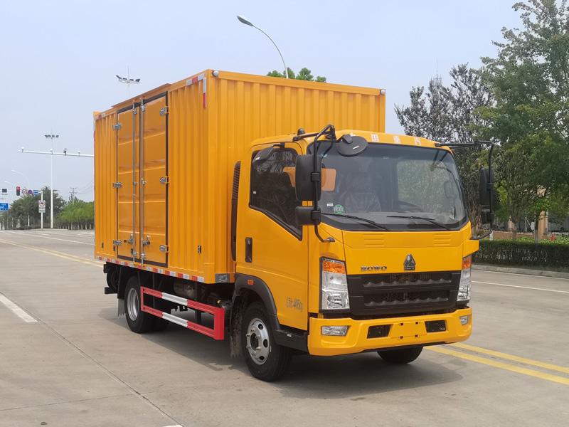 大流量排水抢险车