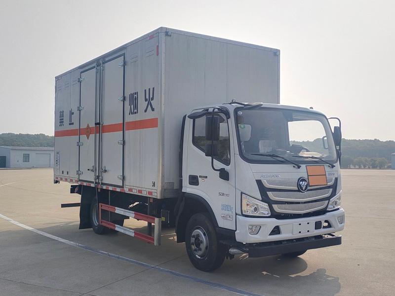 爆破器材运输车