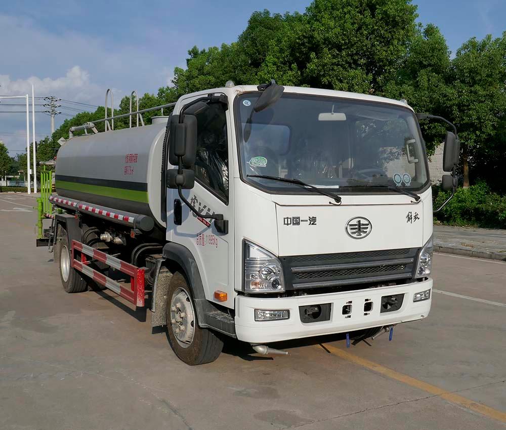 绿化喷洒车