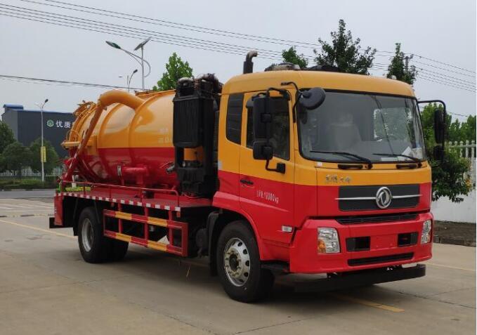 清洗吸污车