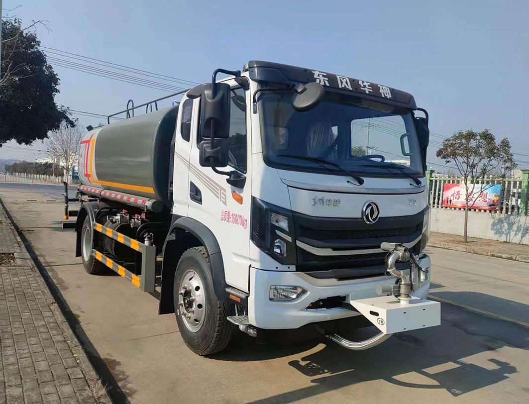 绿化喷洒车