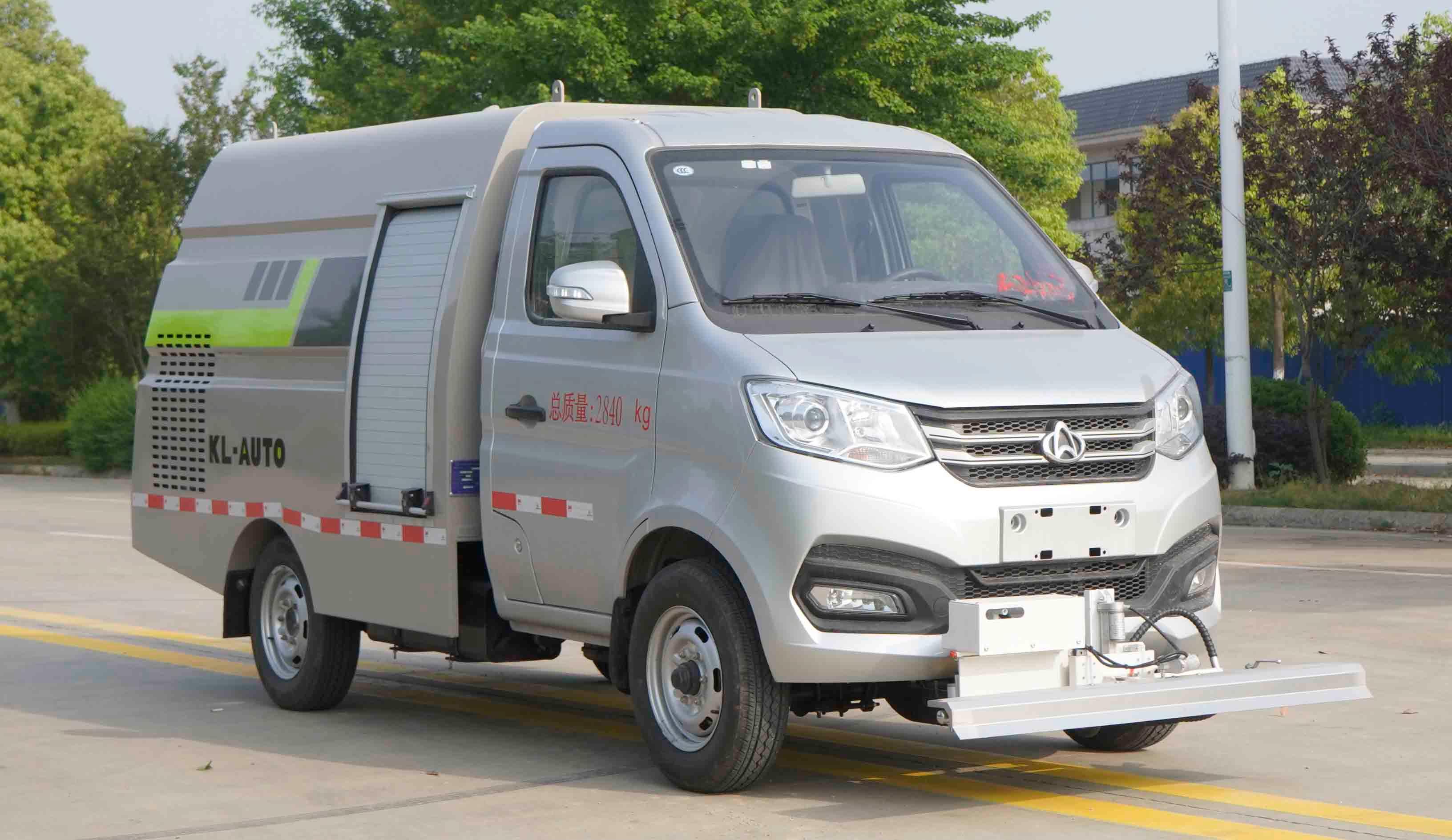 路面养护车