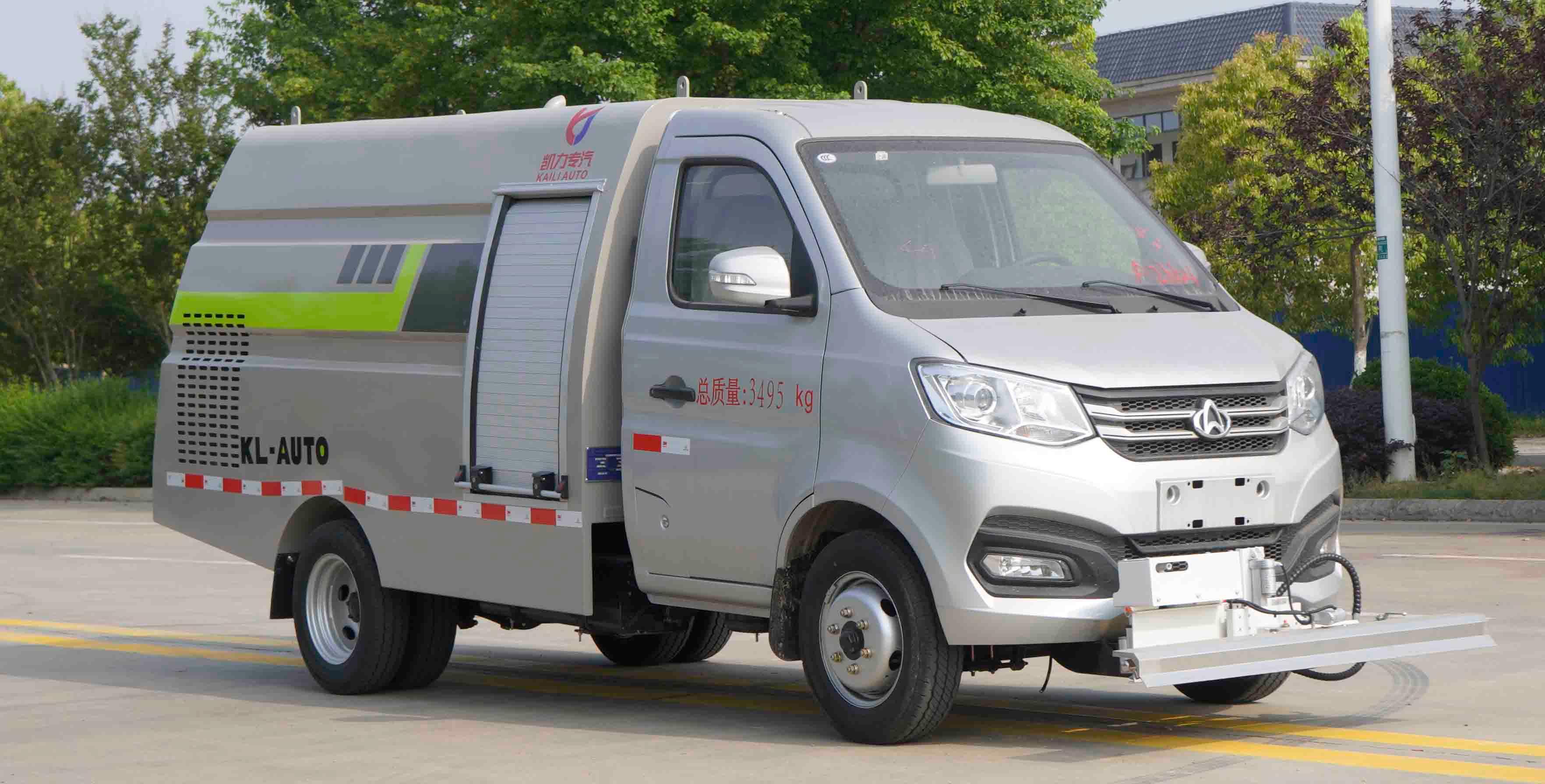 路面养护车