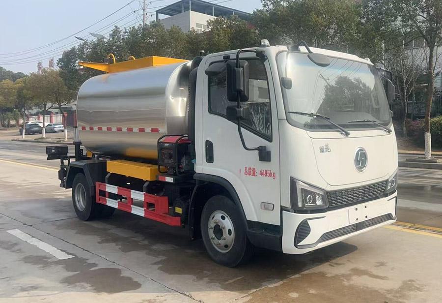 洒布车