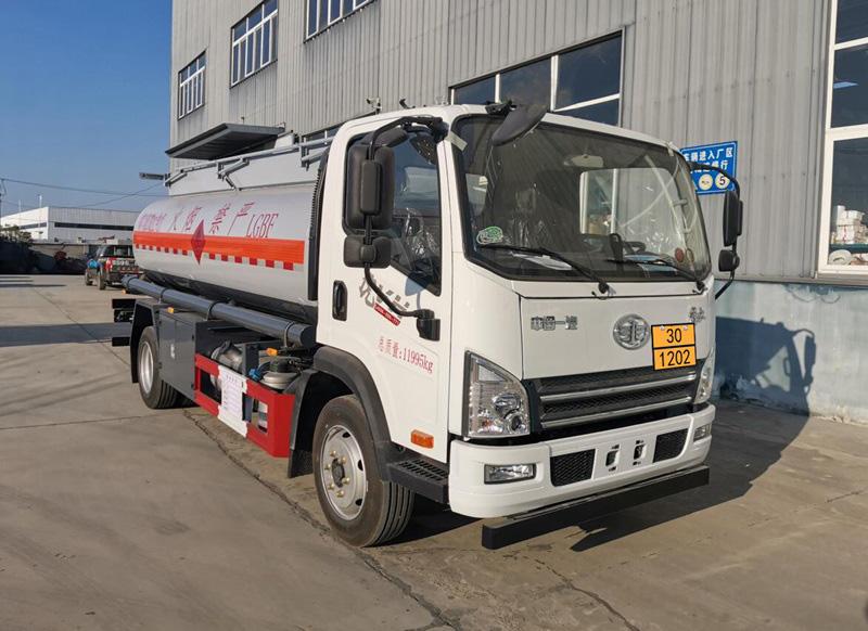 加油车