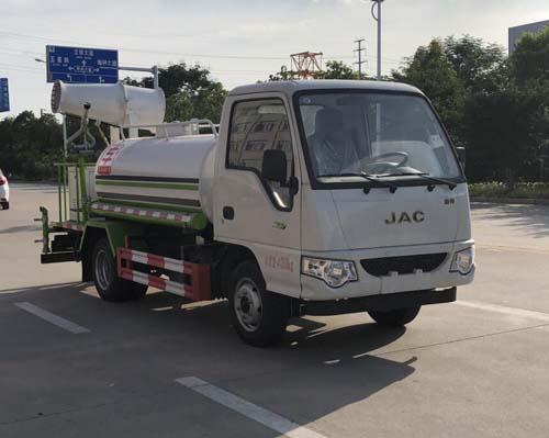 多功能抑尘车