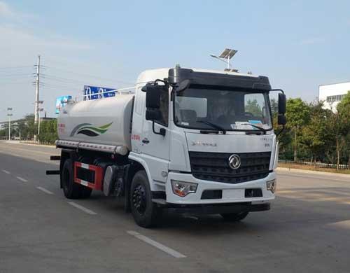 绿化喷洒车