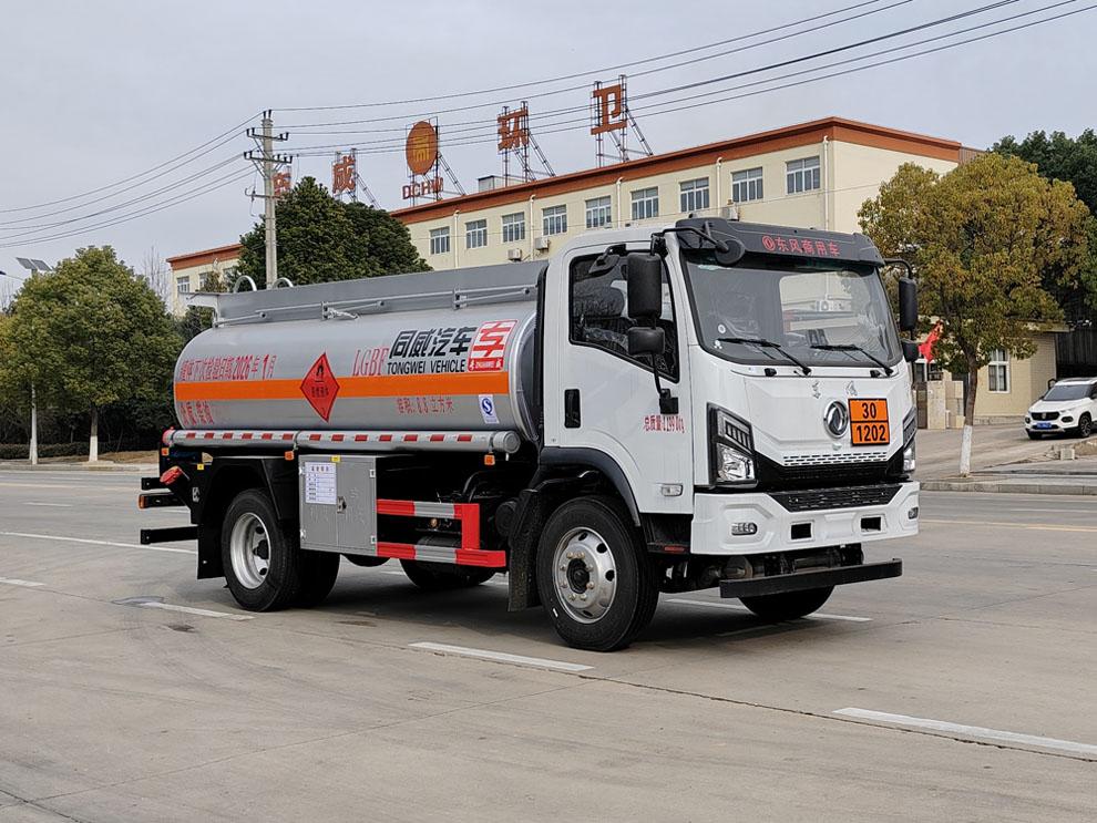 运油车