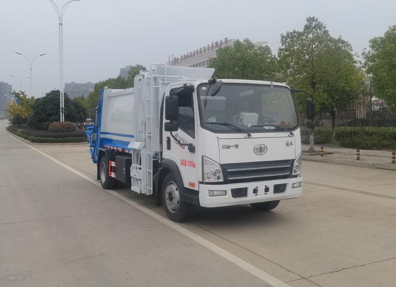 分捡垃圾运输车