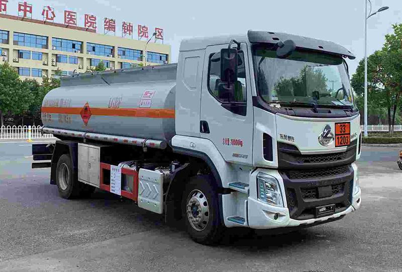 运油车
