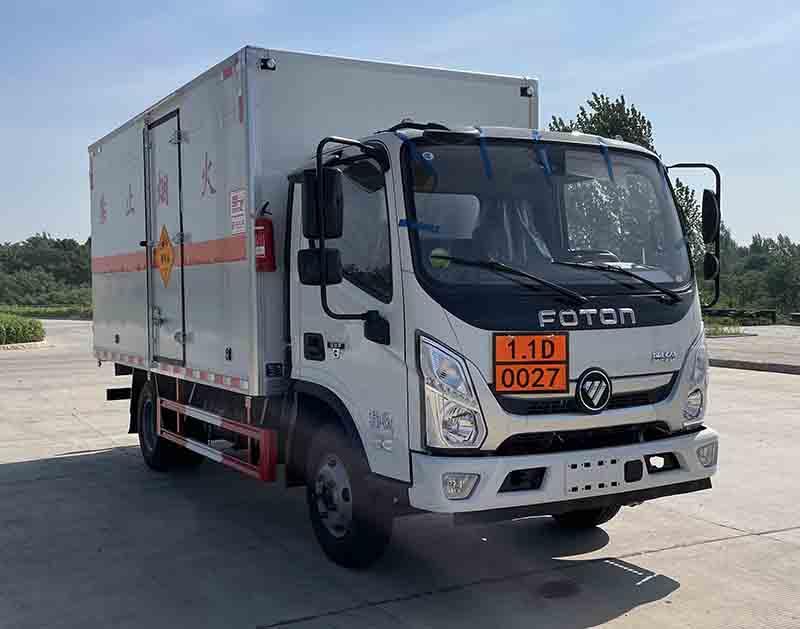爆破器材运输车