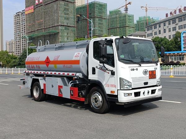 加油车