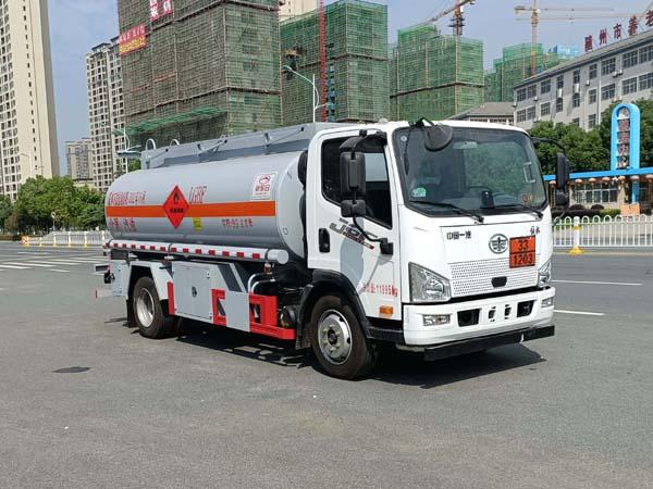 运油车