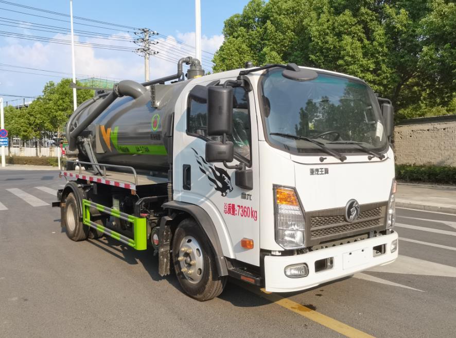 吸污车