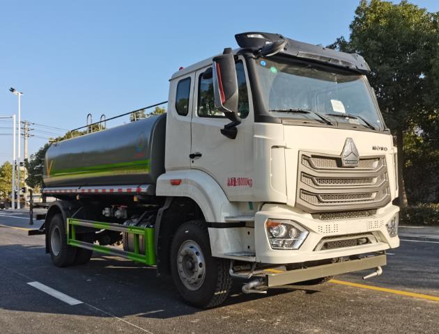 绿化喷洒车