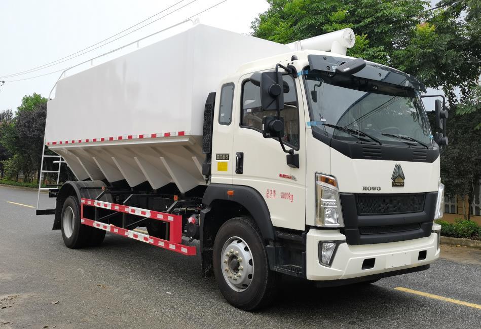 散装饲料运输车