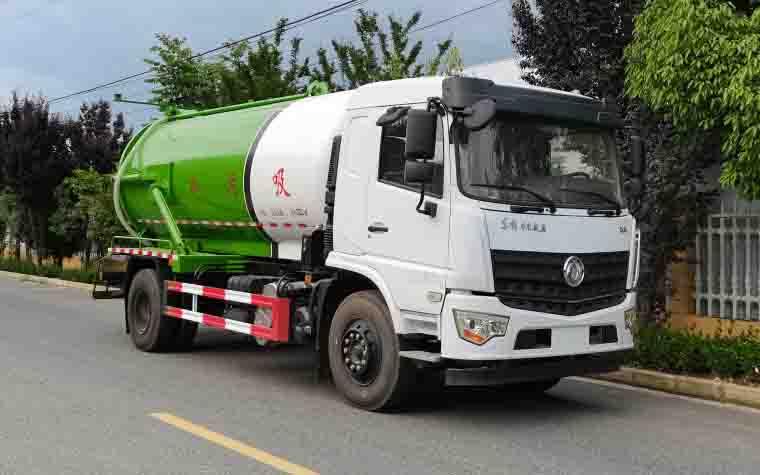 吸污车