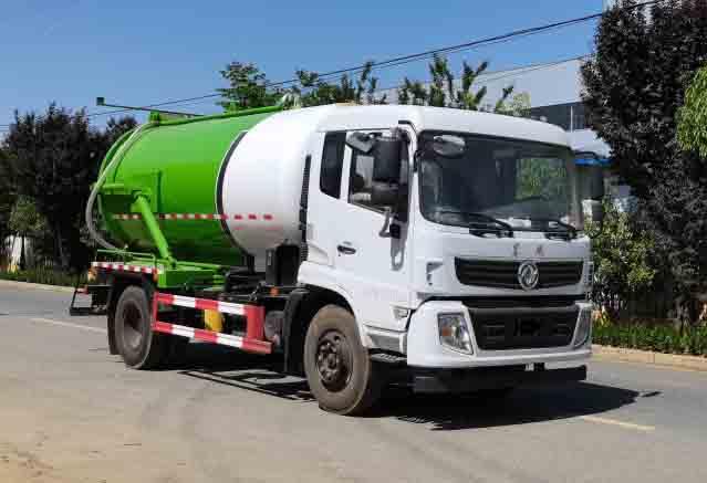吸污车