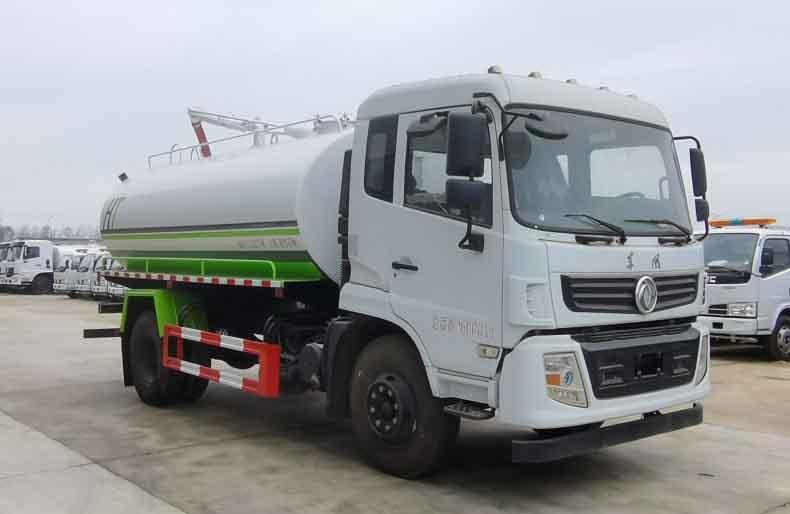 吸粪车