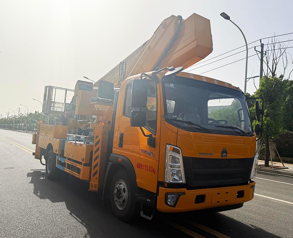 高空作业车