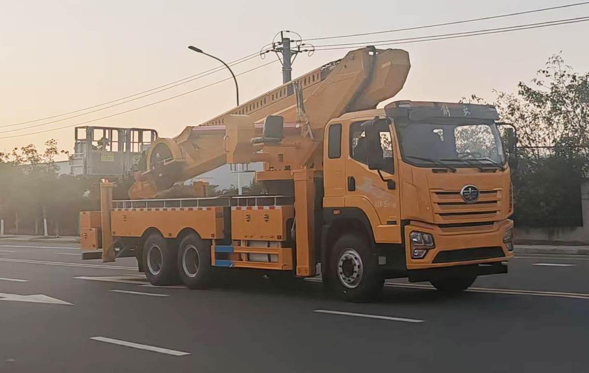 高空作业车