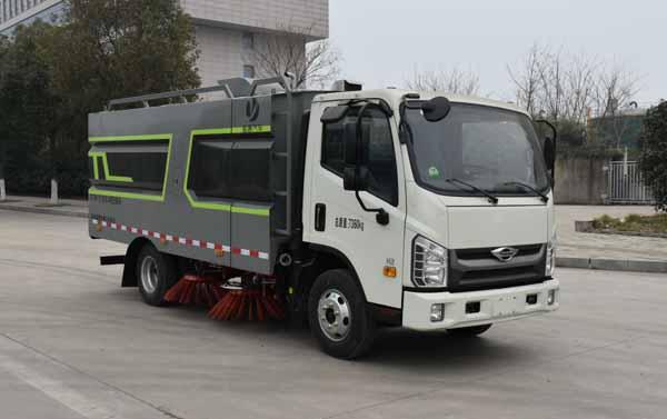 扫路车
