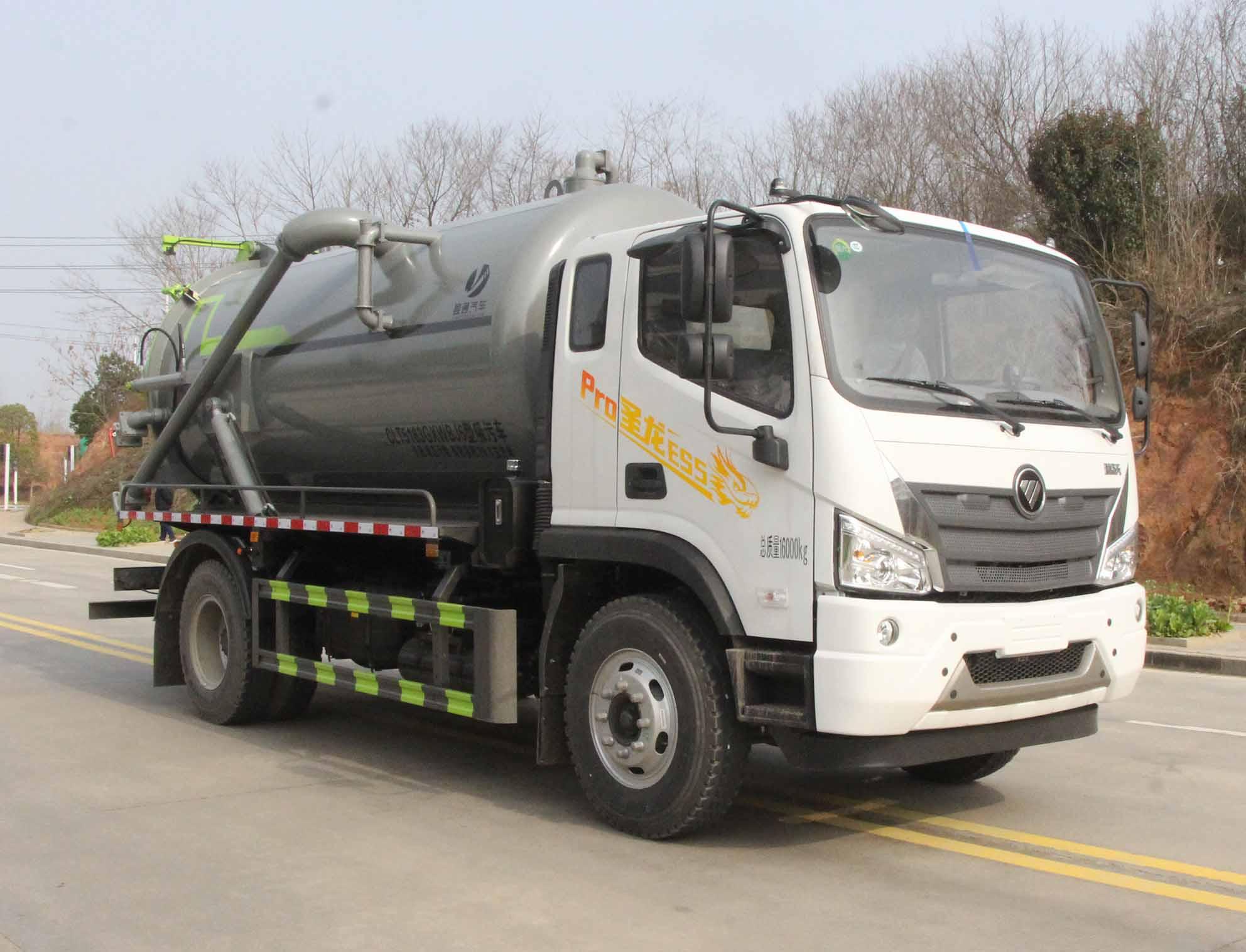 吸污车