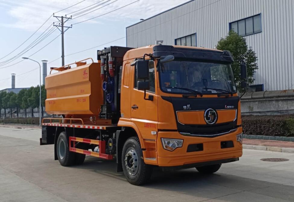 清洗吸污车