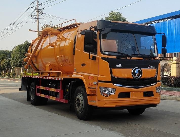 吸污车