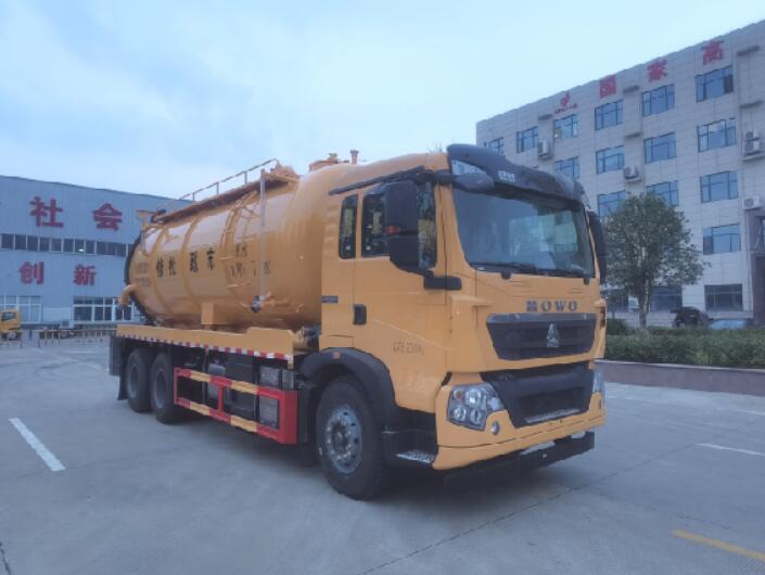 清洗吸污车