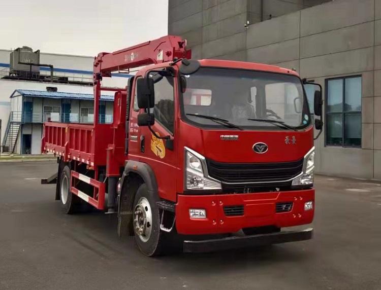 随车起重运输车