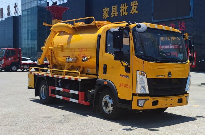 清洗吸污车