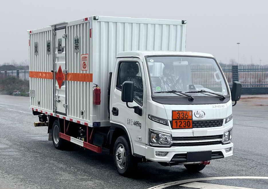 易燃液体厢式运输车