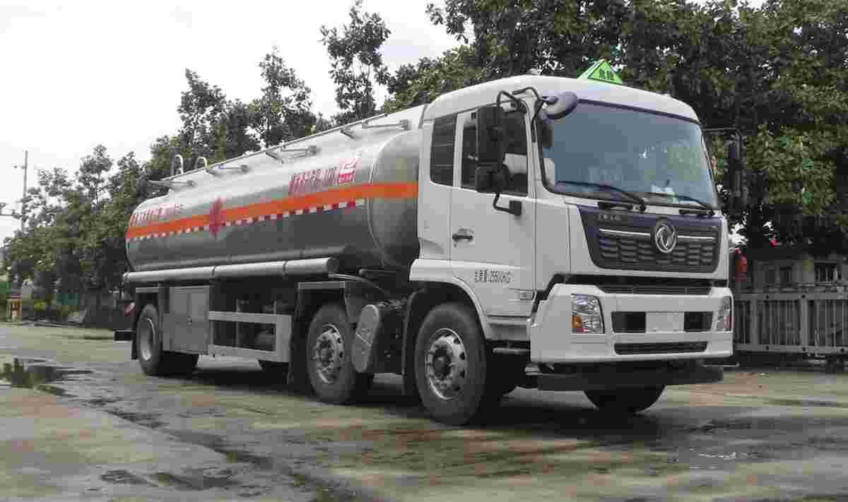 运油车