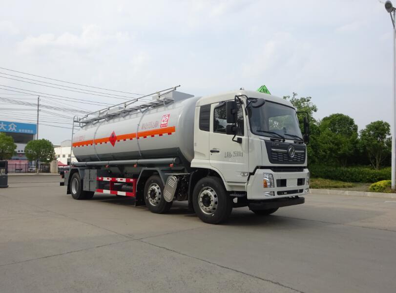 易燃液体罐式运输车