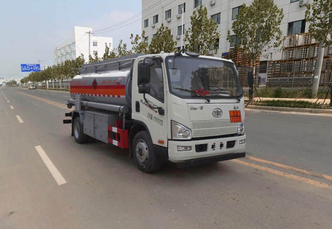 加油车
