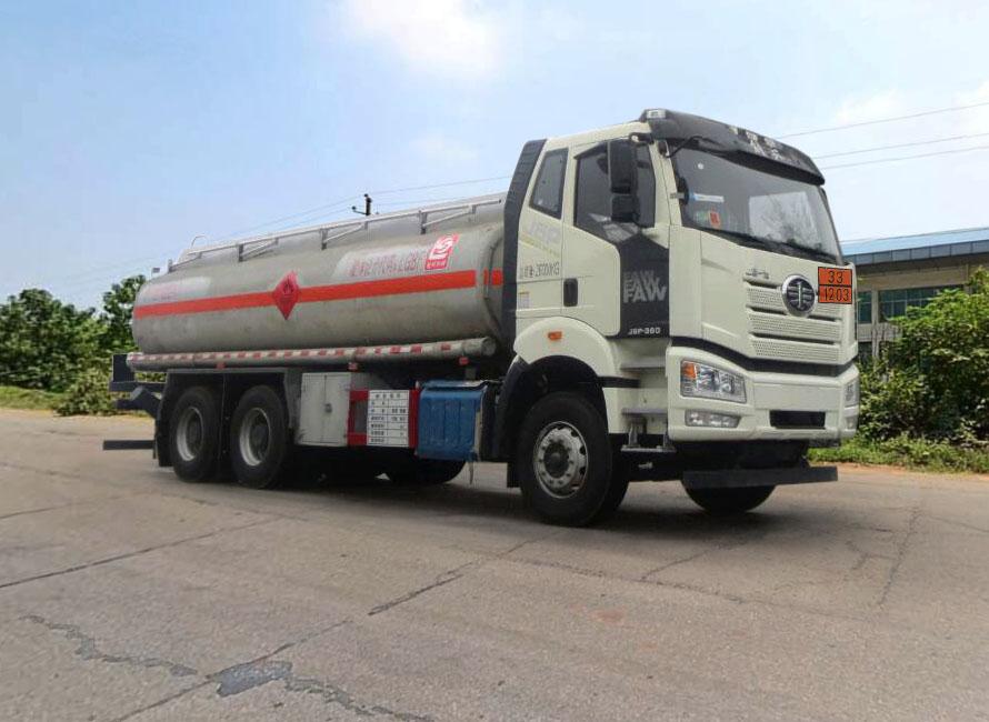 运油车