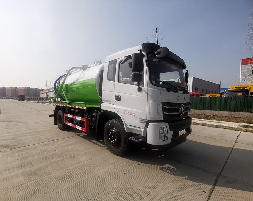 吸污车